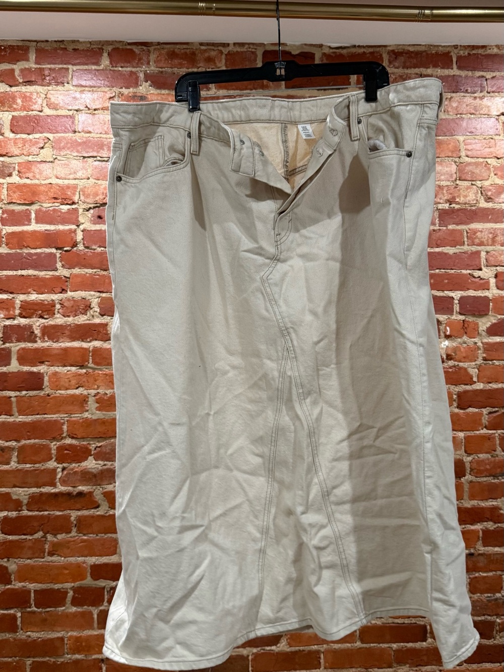H&M Cream Midi Skirt with Front Seams